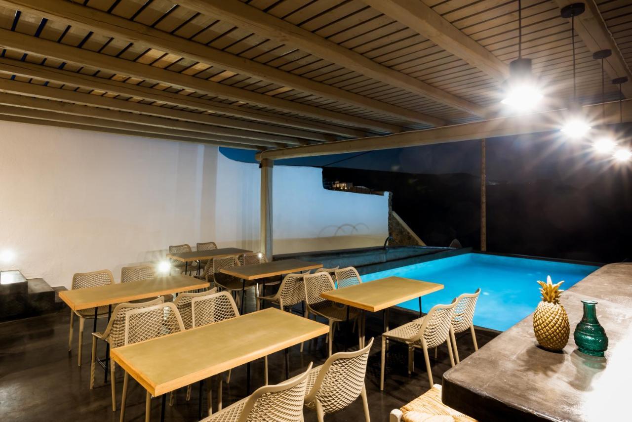 Sea Rock & Sky Private Residence Merchia Beach Exterior photo