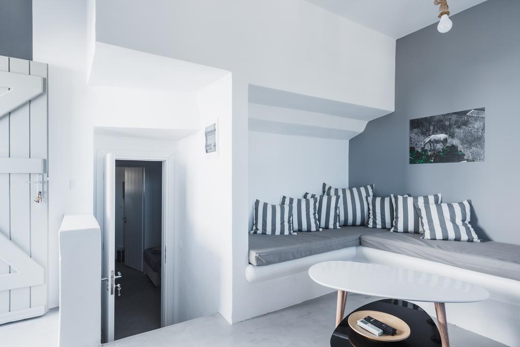 Sea Rock & Sky Private Residence Merchia Beach Exterior photo