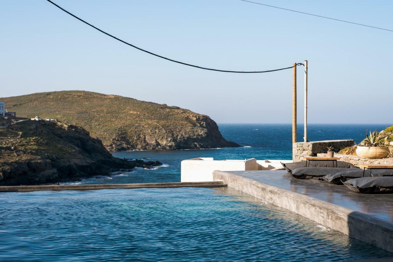 Sea Rock & Sky Private Residence Merchia Beach Exterior photo